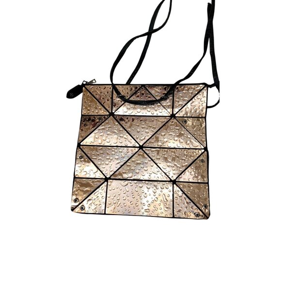 Geometric Metallic Patterned Tote Bag - Picture 2 of 9